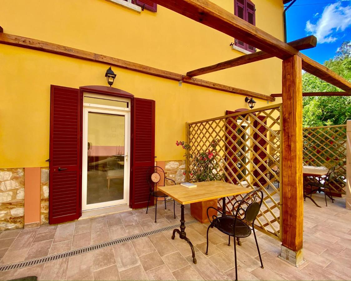 كامبيليا ماريتيما B&B La Fucinaia Pet Friendly Adults Only المظهر الخارجي الصورة